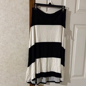 LuLaRoe Medium Black and White A-Line Skirt NWT.